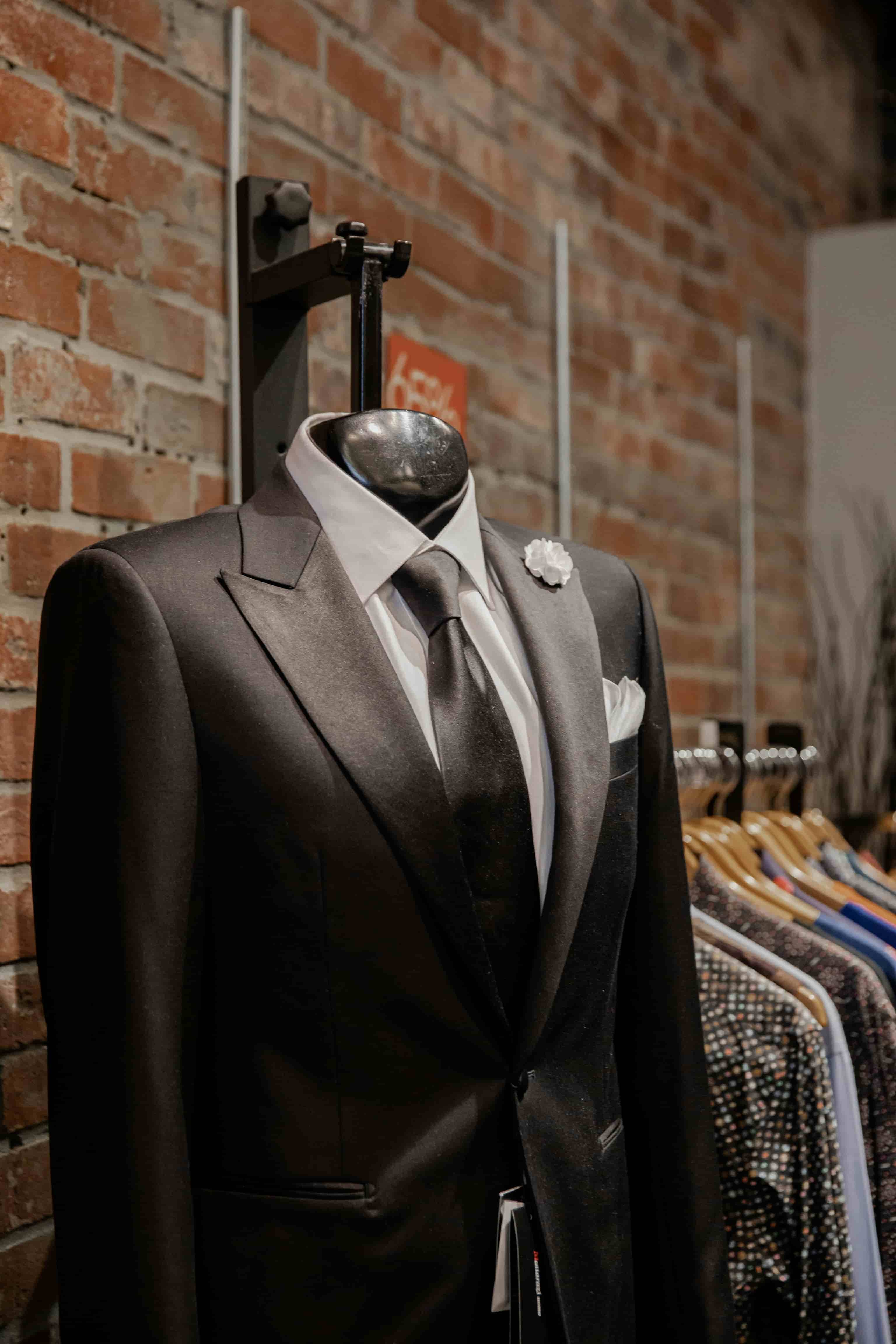 Slim-Fit Peak Lapel Tuxedo